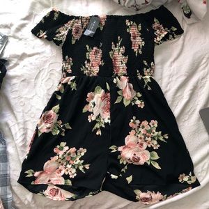 XL Cute floral off the shoulder ROMPER